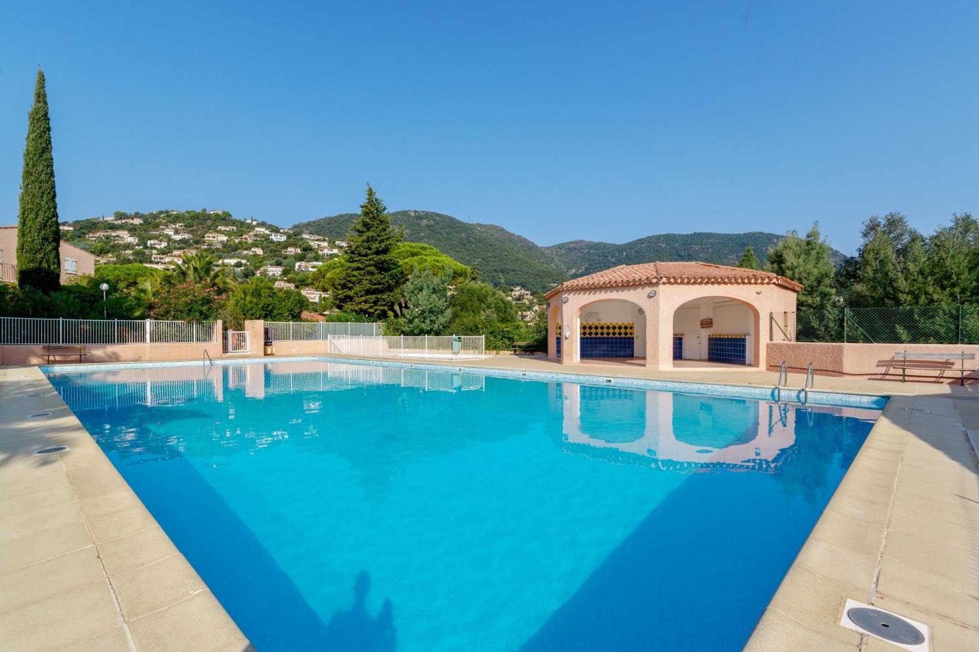 Residence Partenaire Le Domaine De Garlande Cavalaire-sur-Mer Eksteriør billede