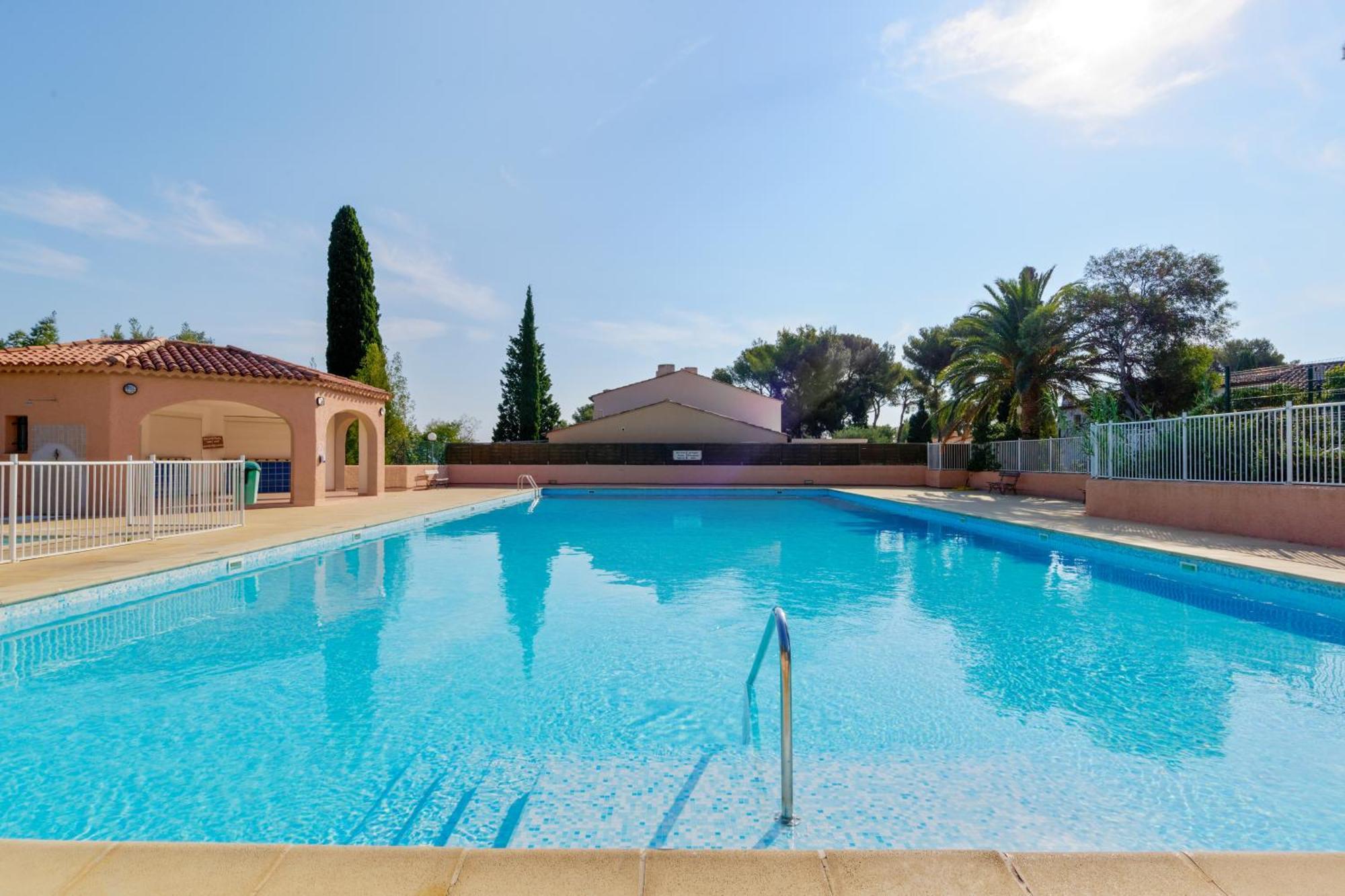Residence Partenaire Le Domaine De Garlande Cavalaire-sur-Mer Eksteriør billede